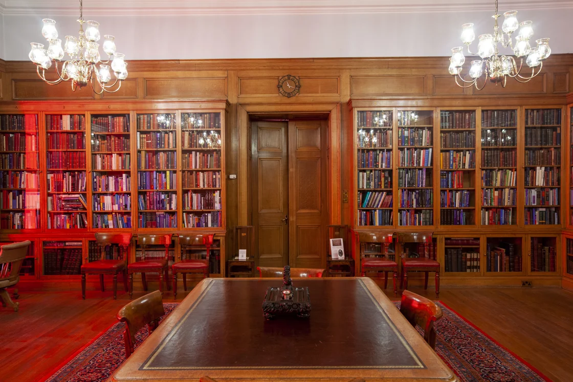 Reseda Library Library and Archive | RCSEd