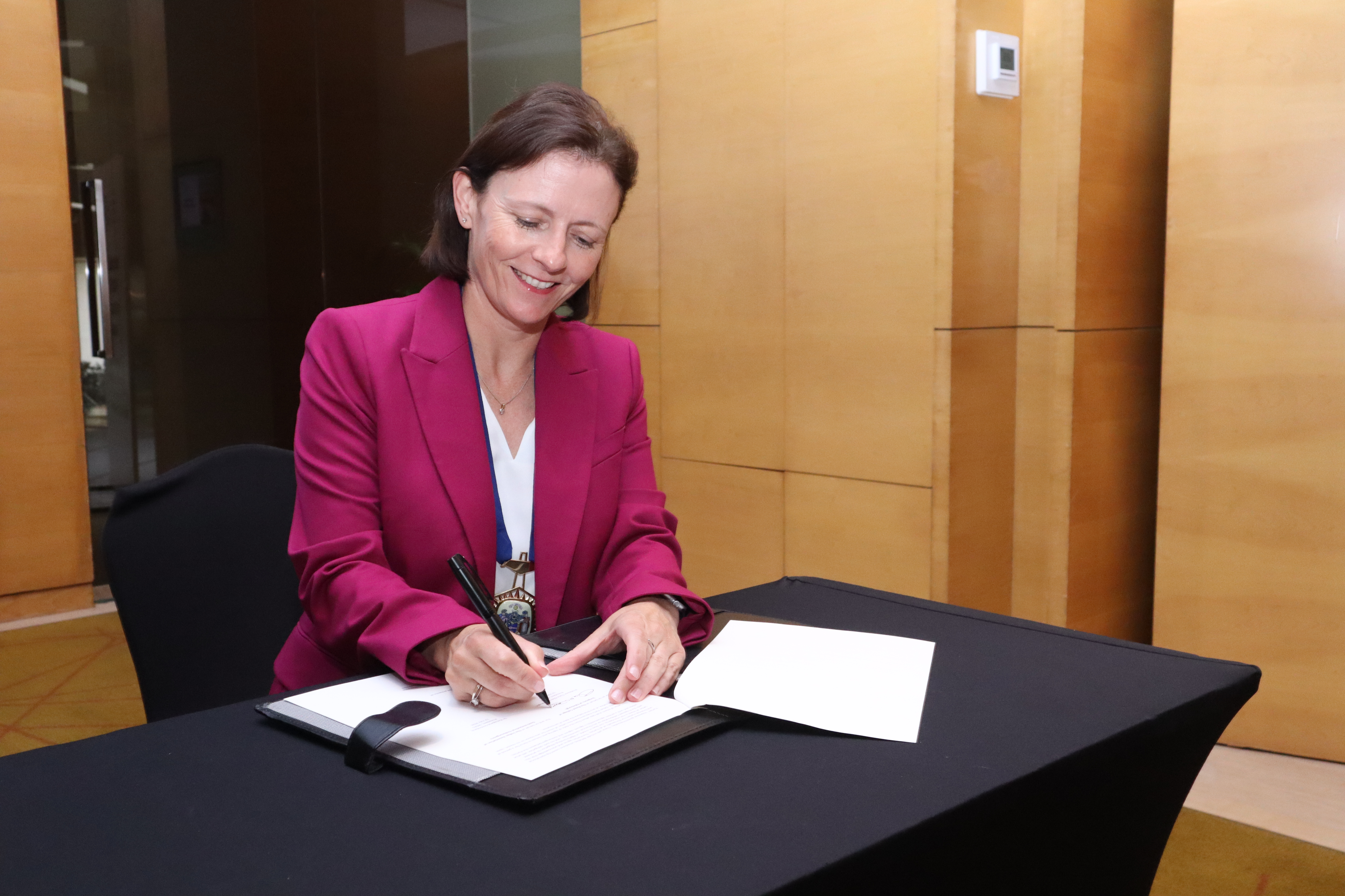 Professor Clare-Ellen McNaught (RCSEd President) Signing Letter Of Intent With IAGES