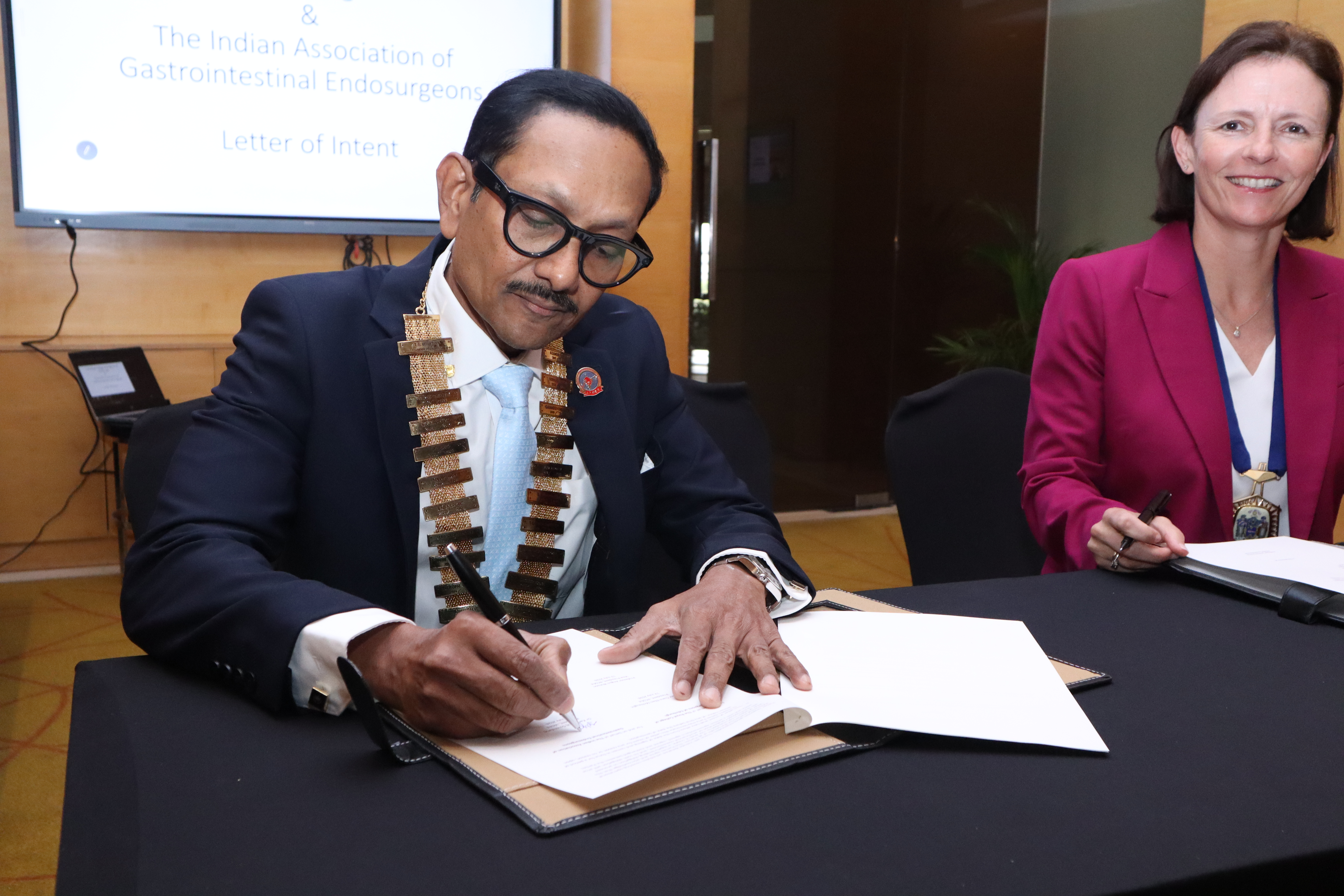 Dr. K. Govindaraj (IAGES President) and Professor Clare-Ellen McNaught (RCSEd President)