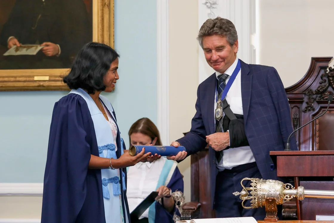 The Farquharson Award Recipient 2021 - Dr Bhuvaneswari Krishnamoorthy The Farquharson Award Recipient 2021 - Dr Bhuvaneswari Krishnamoorthy