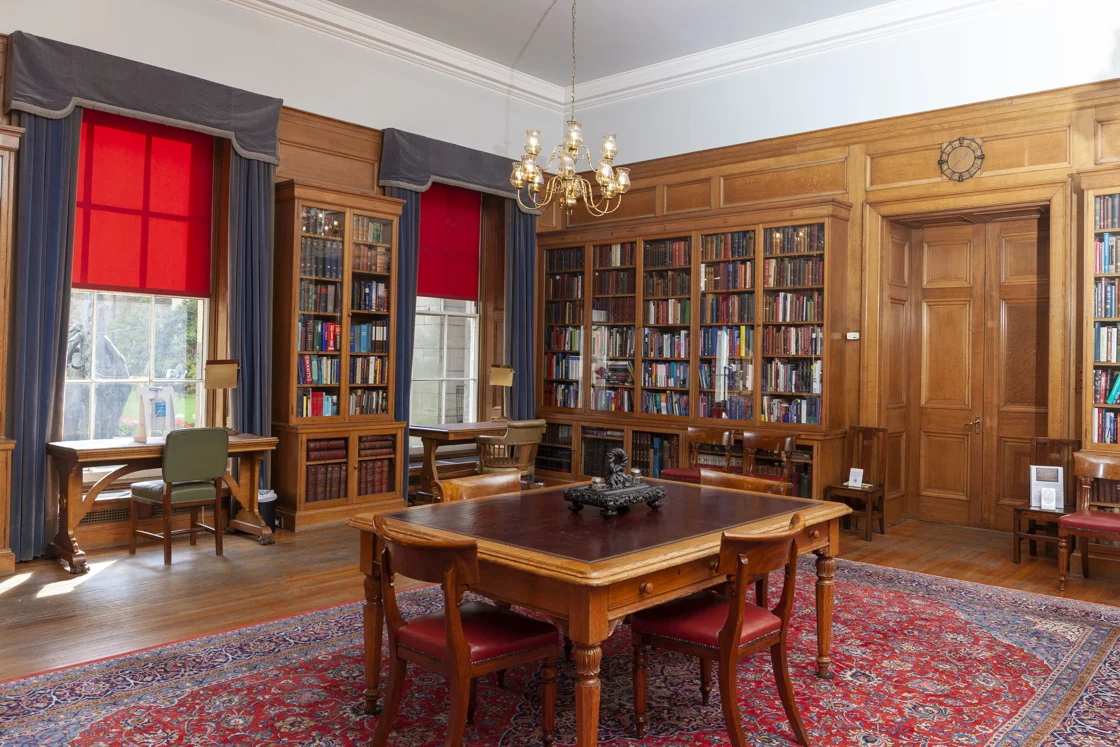 Reseda Library Library and Archive | RCSEd